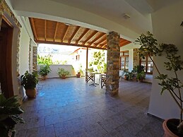 Tarsanas Apartments