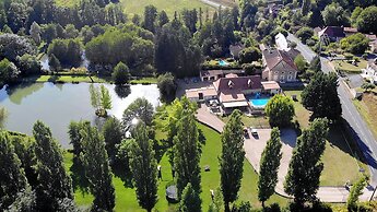 Le Domaine de l'Etang de Sandanet