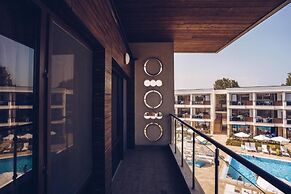 Apolonia Resort