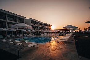 Apolonia Resort