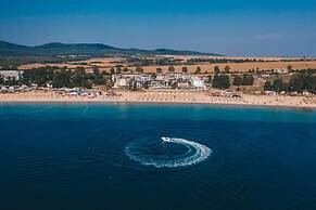 Apolonia Resort
