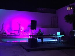 Radio Tulum Hotel