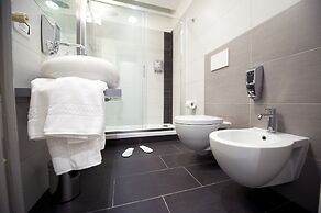 Grey&White B&B