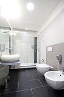 Grey&White B&B