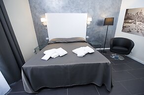 Grey&White B&B