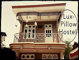 Lux Pillow Hostel