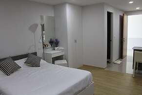 Ozone Condotel Apt 716