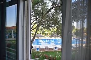 Zeytin Arasi Apart Otel