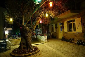 Zeytin Arasi Apart Otel