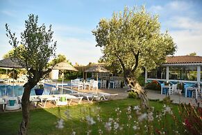 Zeytin Arasi Apart Otel