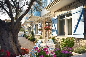 Zeytin Arasi Apart Otel