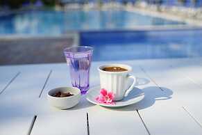 Zeytin Arasi Apart Otel