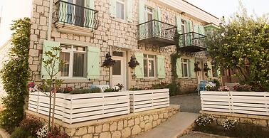 Zeytin Arasi Apart Otel