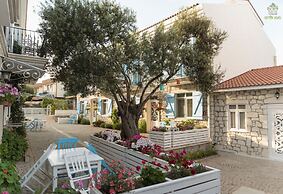 Zeytin Arasi Apart Otel