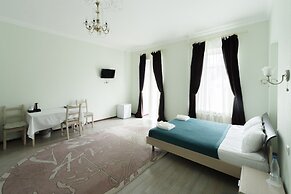 Inn 6 Line