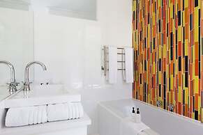 CUBE Guest House