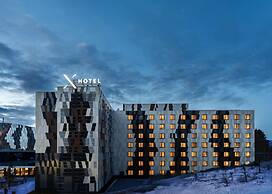 X Hotel