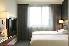 X Hotel