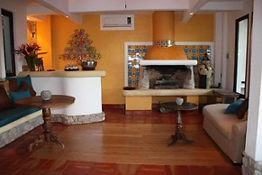 Casa de Mita Hotel