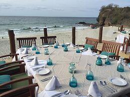 Casa de Mita Hotel