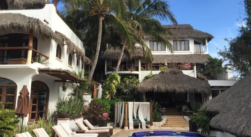 Casa de Mita Hotel