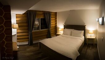 Whitewater Lodge