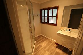 Cedar Cottages Blackmans Bay
