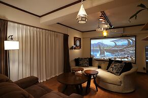 CINEMA RESORTS 3