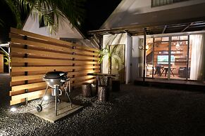 CINEMA RESORTS 3