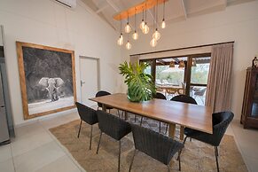 eKhaya Bush Villa