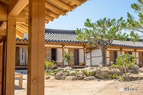 Gyeongju Hanok1st