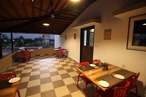 Hotel Majestique pune