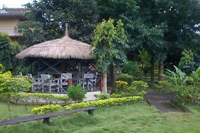 Safari Wildlife Lodge & Camp