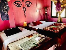 Safari Wildlife Lodge & Camp