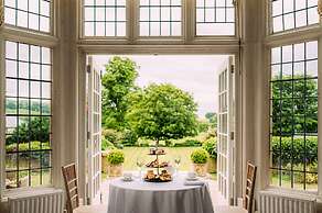 Falcon Manor Hotel