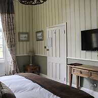 Falcon Manor Hotel