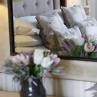 Falcon Manor Hotel