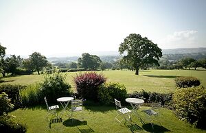 Shireburn Arms Hotel