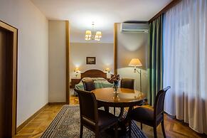 Arbat Hotel