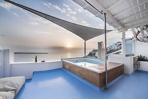 Hyperion Oia Suites
