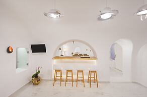 Hyperion Oia Suites