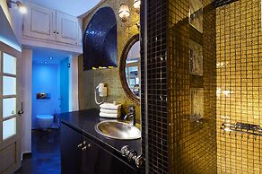 Hyperion Oia Suites