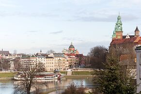 Riverside Aparthotel