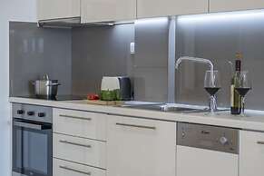 Meli Apartments & Villas