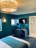 Seven Hotel