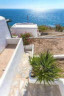 Pahivouni Studios & Suites