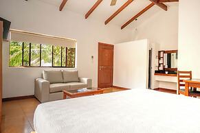 Boca Olas Resort Villas