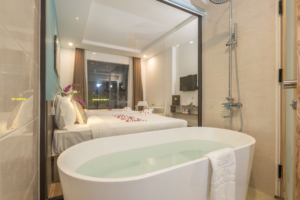 A Danang Beach Hotel