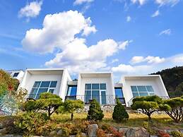 Namhae Bluemare Pension