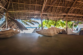 Ocean Breeze Lodge